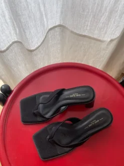 Fancy flip flop square end