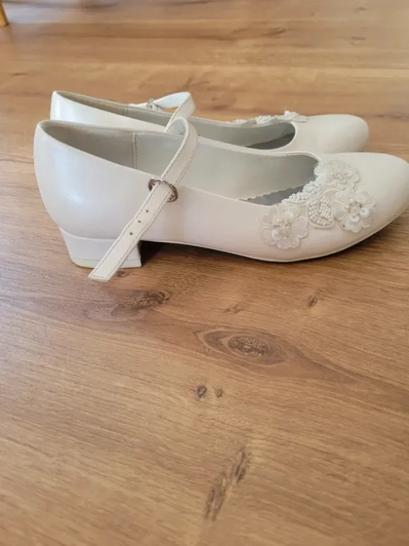 Festliche Kinderschuhe