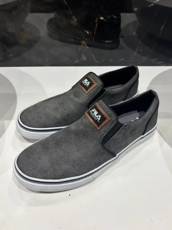 Fila (eur:44)