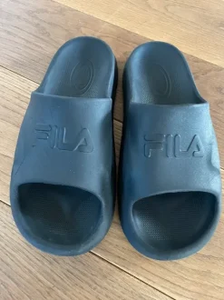 Fila Schlappen Größe 41