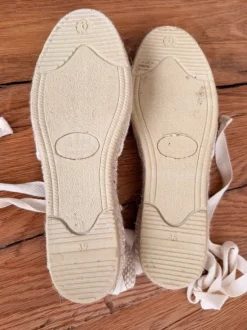 Flache Brautschuhe mit Häkelspitze von noni in Größe 39