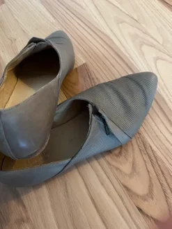 Flat grey shoes