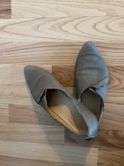 Flat grey shoes
