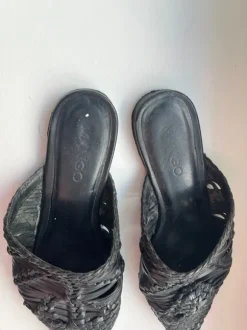 Flats Mango 37