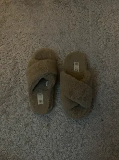 Flauschige Hausschuhe | Faux Fur Slippers | Cozy