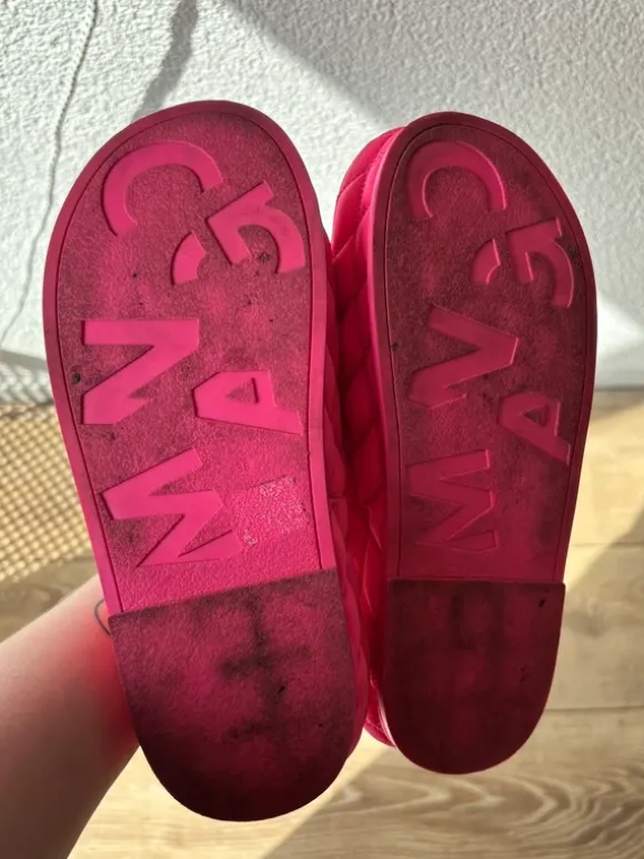 Fluo pink plateau slippers