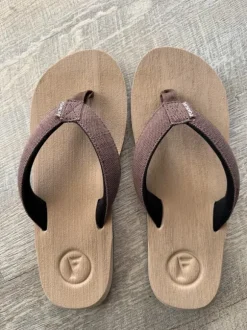 Foamlife Sandalen Zehentreter Badeschlappen Braun Größe 43 NEU