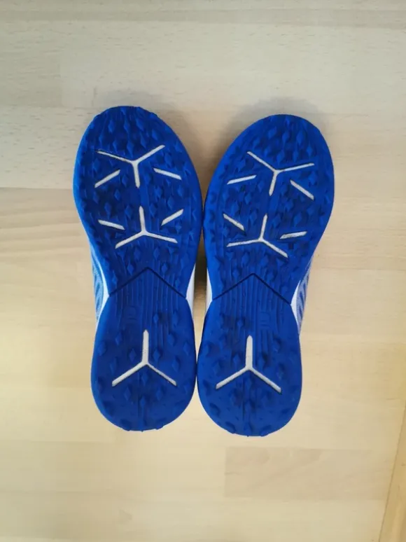 Fußballschuhe mit Multinoppen