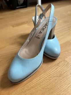 Gadea Leder-Pumps mit Slingback in Hellblau – Gr. 40