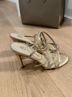 Geschnürte High Heel Sandalen PLT