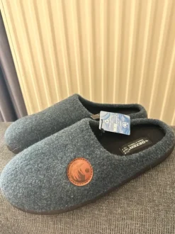 Gezer Neue blaue Filz-Hausschuhe mit Etikett