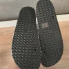 Glitzer Glitter Steinchen Schlappen Slipper Sandalen grau 44