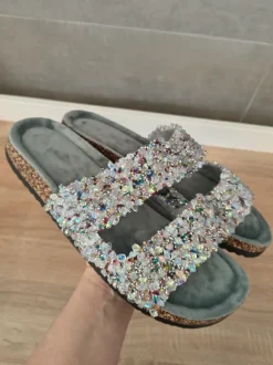 Glitzer Glitter Steinchen Schlappen Slipper Sandalen grau 44
