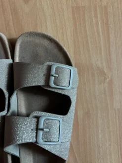 Glitzernde Sommer-Sandalen in Beige – super bequem & stylisch