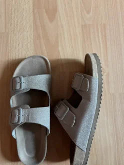 Glitzernde Sommer-Sandalen in Beige – super bequem & stylisch