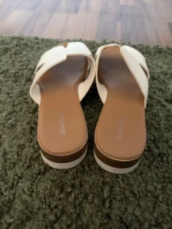 Graceland Sandals – Size 39