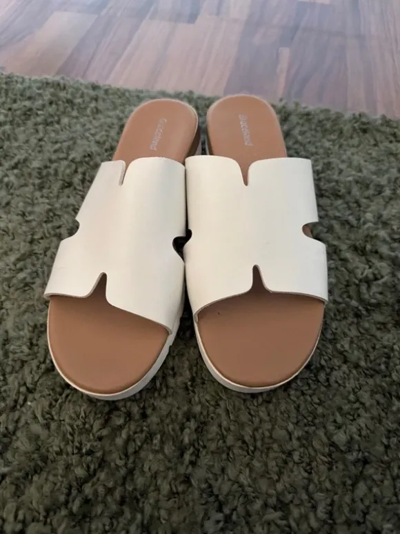 Graceland Sandals – Size 39