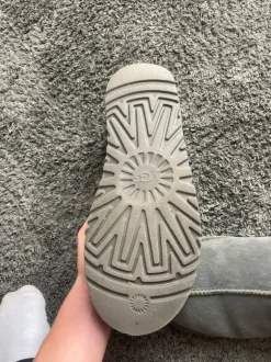 Graue Schuhe / für zuhause , draußen