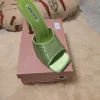 Grüne Sandale neu