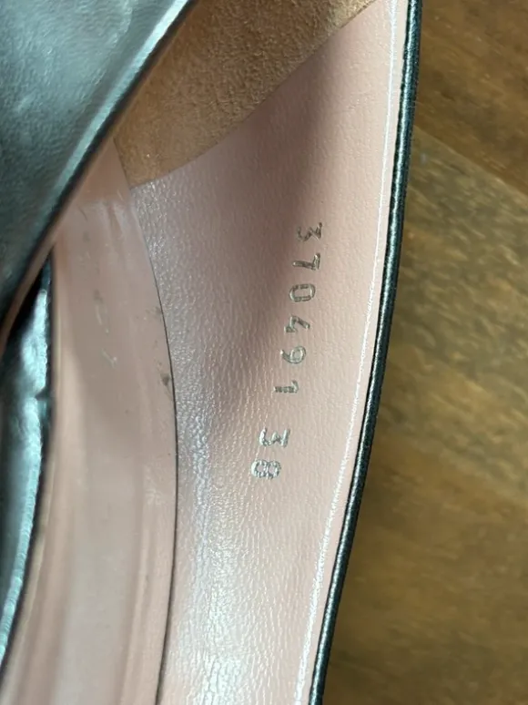 Gucci Pumps schwarz studded Gr. 38