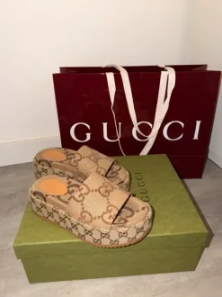 Gucci slippers