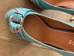 Guess Heels 38 salbei NEU
