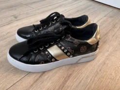 Guess Sneaker