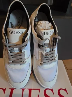 Guess Sneaker 42 neu