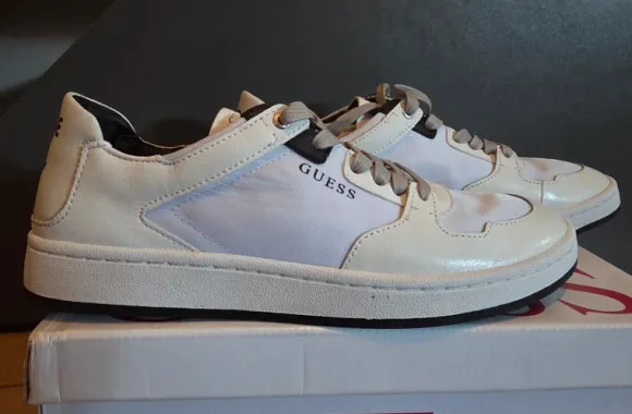 Guess Sneaker 42 neu