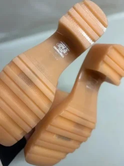 Gummi Sandale