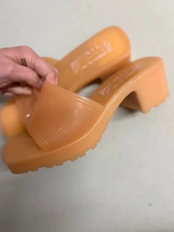 Gummi Sandale