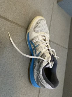 Hallensportschuhe Asics