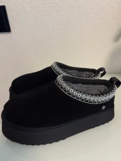 Hausschuhe Plateau Schuhe schwarz Größe 37