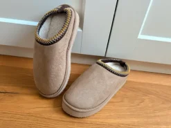 Hausschuhe warm gefüttert neu