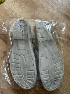 Hausschuhe, zuhause Schuhe in 43, Kunstfell