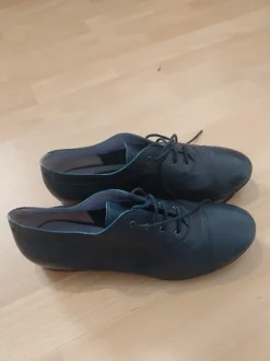 Hübsche Schnürschuhe