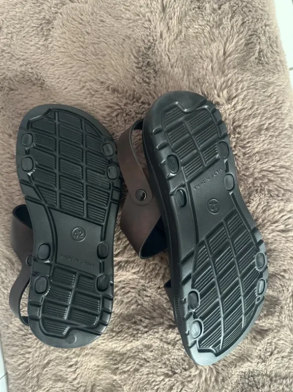 Herren Sandalen Schlappen Neu passt bis Gr.41 dunkelbraun schwarz Klettverschluß leicht