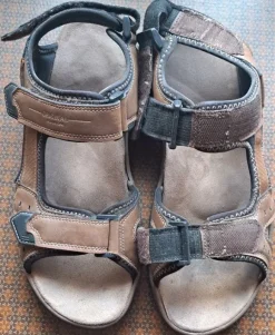Herrensandalen