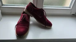 Herrenschnürschuh für den modebewussten Mann