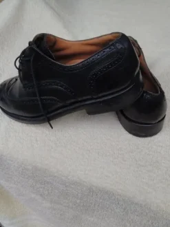 Herrenschuhe/ Business Schuhe Gr. 42 schwarzes Leder sehr gut erhalten handgearbeitet
