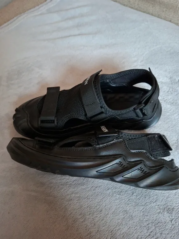 Herrn Sandalen