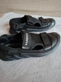 Herrn Sandalen