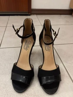 High heels Buffallo 37