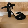 Highheels mit Riemchen