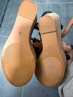 H&M - Plateau Wedges Sandalen, Keilabsatz