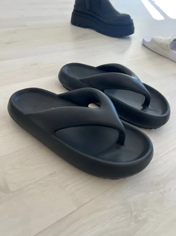 H&m bade Sandalen zehentrenner