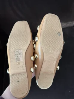 H&M leren look instappers/mules met studs maat 39