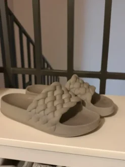 H&M Plateau Badeschuhe Sommerschuhe