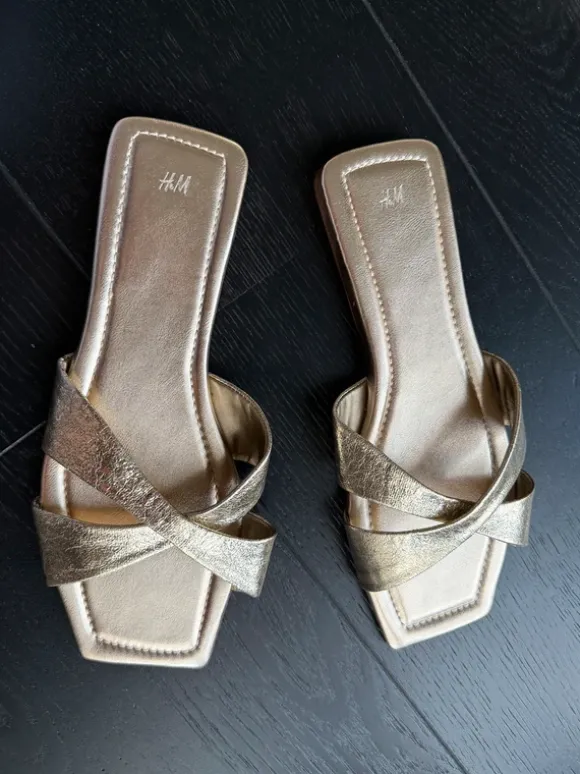 H&M Sommersandalen in Gold, Gr 40