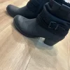 Hohe Schuhe